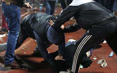 Xırdalanda kütləvi dava olub, iki polis bıçaqlanıb