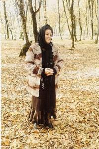 Yoncalıqda yel ağzında titrəyən...