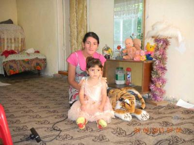 Ana 3 yaşlı qızı ilə itkin düşüb