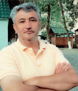 Sadə və məzmunlu poeziya