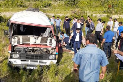 Yevlaxda tələbələr qəzaya düşdülər: 2 ölü, 22 yaralı - Yenilənib