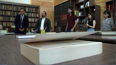 Gəncədə gənclər “Çay evi”nin yerində yeni kitabxana yaratdılar