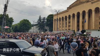 Gürcüstanda parlament sədrinin istefası tələb olunur -  Yenilənib