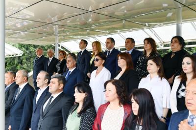 Birinci xanım hərbi qulluqçuların ehtiyata buraxılması mərasimində -  Yenilənib