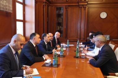 Novruz Məmmədov Qazaxıstan Baş nazirinin müavini ilə görüşüb