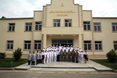 Müdafiə naziri cəbhəboyu zonada yeni tikilən hərbi hospitalın açılışında - Fotolar
