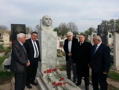 İsi Məlikzadənin ruhuna ehtiram naminə... - Anım 