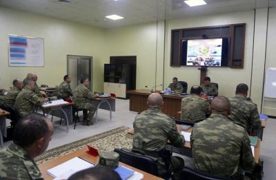 Müdafiə nazirinə təlimlərin gedişi barədə məruzə edilib