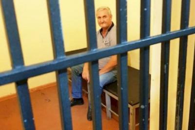 Yol polisini təhqir edən sürücüyə 15 sutka həbs cəzası verildi