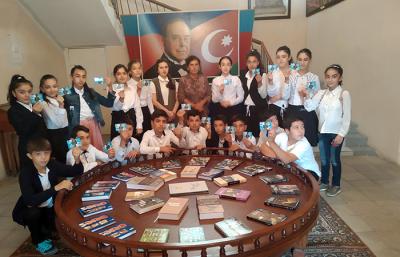 Ədəbiyyat Muzeyinin Aran filialının ekspozisiyası məktəbliləri heyran edib