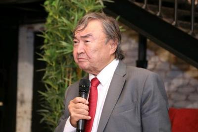 Oljas Süleymenov: “Ədəbiyyat üzrə Nobel mükafatı nüfuzunu itirib”