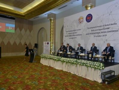 “Qlobal medianın inkişaf trendləri: Risklər və imkanlar” konfransı keçirildi - Foto
