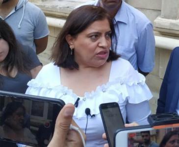 Prokuror Elina Hacıyevanın oxuduğu məktəbin direktoruna cəza istədi