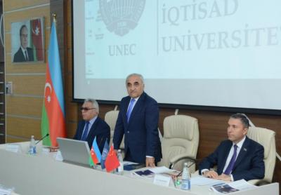 “Bir kəmər bir yol: Azərbaycan iqtisadiyyatı üçün nələr vəd edir?”