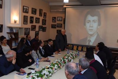 Ülvi Bünyadzadəyə həsr olunmuş ədəbi müsabiqənin qalibləri mükafatlandırıldı - Fotolar