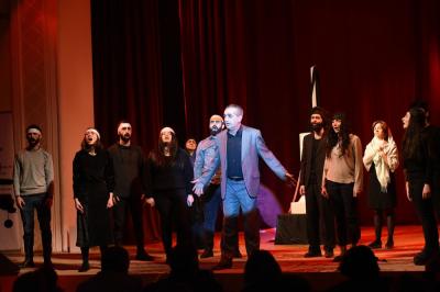 İrəvan Teatrı "Xocalıya ədalət!" kompozisiyasını təqdim edib