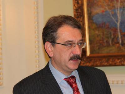 "Kiyevdə Leninin heykəlinin dağıdılması vəhşilikdir"