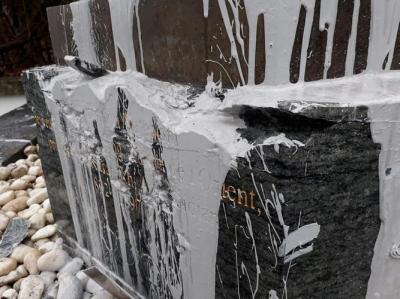 Paşinyanın Belçikaya səfəri zamanı Natəvanın abidəsinə qarşı vandalizm törədilib