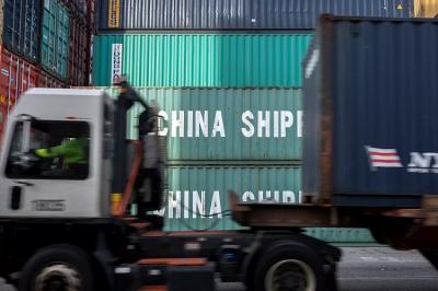 ABŞ bir sıra tibbi təyinatlı Çin mallarını rüsumdan azad edib