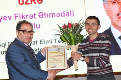33 yaşlı kimyaçı alim