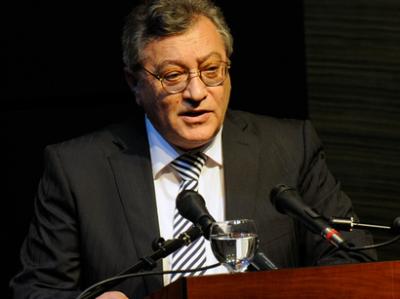 Mahmud Kərimovdan əlifbanın dəyişdirilməsi ilə bağlı məsələyə münasibət