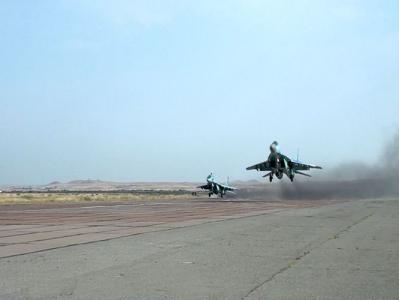 MiQ-29 və Su-25 təyyarələrinin ekipajları ilə təlim keçirildi
