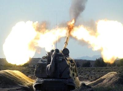 Artilleriya bölmələri döyüş atışları icra edir - Video