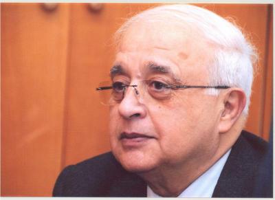 İtmiş səhifələri yenidən yazan Elçin və onun Türkiyə türkcəsində nəşr olunmuş əsərləri