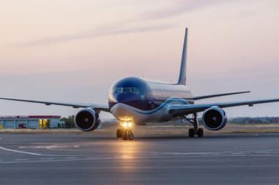 AZAL 197 Azərbaycan vətəndaşını çarter reysi ilə Kiyevdən Bakıya gətirdi