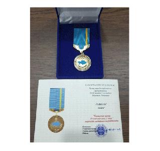 Nursultan Nazarbayevdən azərbaycanlı yazara təltif