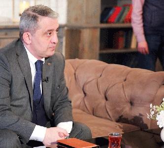 Azərbaycanlı şairdən dünya ədəbiyyatçılarına müraciət 