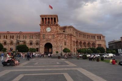 Ermənistan xarici borc tələsinə düşüb