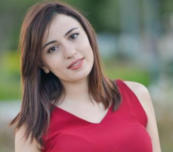 Rənglərin səsi - Aytac Sahədin essesi
