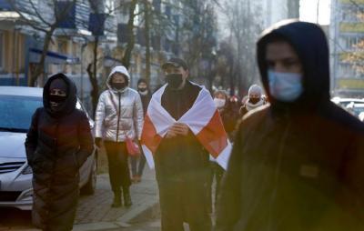 Minskdə etiraz aksiyaları zamanı 300-dən çox adam saxlanıldı