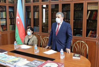 Abay Kunanbayevlə bağlı elmi sessiya keçirilib