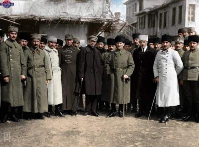 Atatürkün azərbaycanlı səfirə imzaladığı fotoşəkil – Məşhur cümlənin tarixi