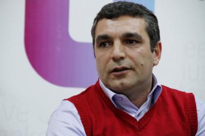 "Gömrük orqanları bu işin fəlsəfəsini bilmirlər" - Natiq Cəfərli