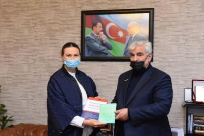 Akademik Kamal Abdullaya Qənirə Paşayevadan yubiley təbriki