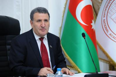 Türk dünyasında çinar ömrü - İsa Həbibbəyli yazır