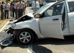 Bakıda polis rəisi ağır qəzaya düşdü: 3 yaralı
