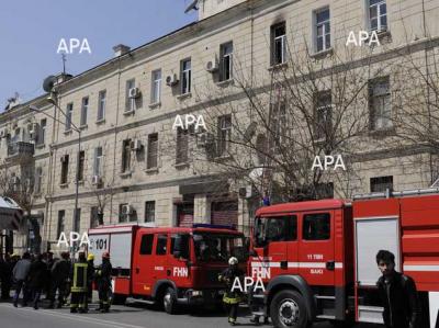 Bakıda yaşayış binasında baş verən yanğın söndürülüb