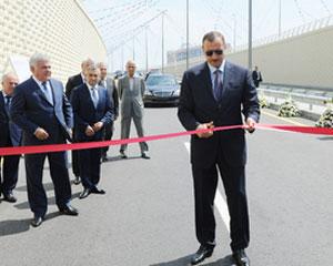 Prezident iki məktəbin açılışını etdi