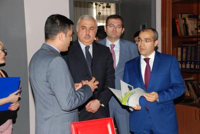 İqtisad Universitetində “Məzun – 2014” yarmarkası keçirilib