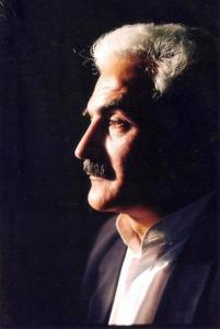“Şair şeir-şeir yanır şam kimi, Dünya bu işıqdan tutub dayanır”