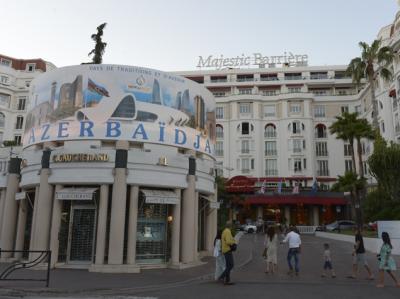 Mehriban Əliyeva Kannda “Azərbaycan cazı” gecəsində iştirak edib