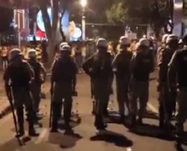 Braziliyada iğtişaşlar: Mağazalara basqın edildi, avtobuslar yandırıldı