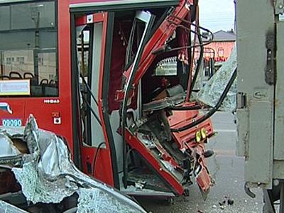 Bakıda sərnişin avtobusu qəzaya uğrayıb: 1 yaralı