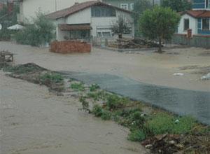 Güclü yağışlar rayonlarda problem yaradıb