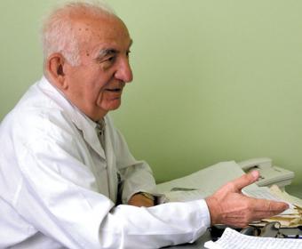 Tanınmış həkim vəfat edib