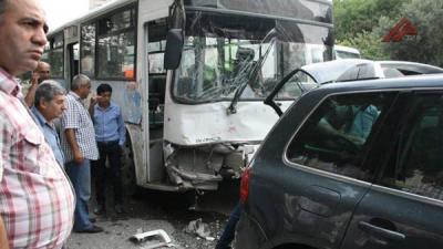 Bakıda yarışa çıxmış marşrut avtobusları toqquşdu